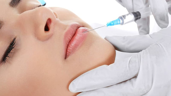 فیلر بهتر است یا بوتاکس | تفاوت تزریق بوتاکس و فیلر (ژل)