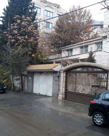 ادعای جنجالی درباره خانه خواننده لس‌آنجلسی در تهران
