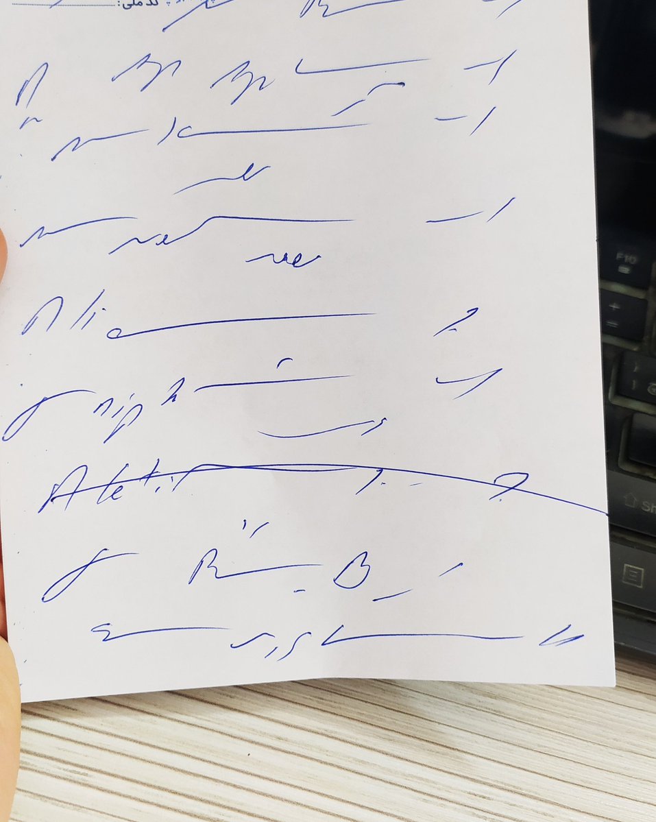 تصویر دستخط یک پزشک در نسخه‌اش وایرال شد