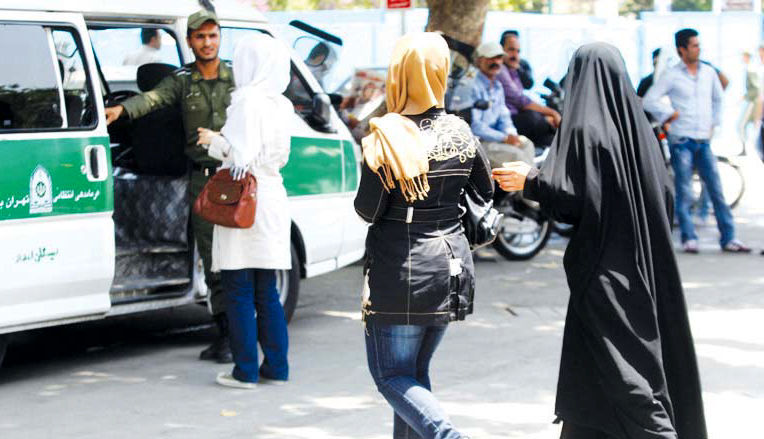 خطر شکل‌گیری دوقطبی حجاب در جامعه امروز ایران