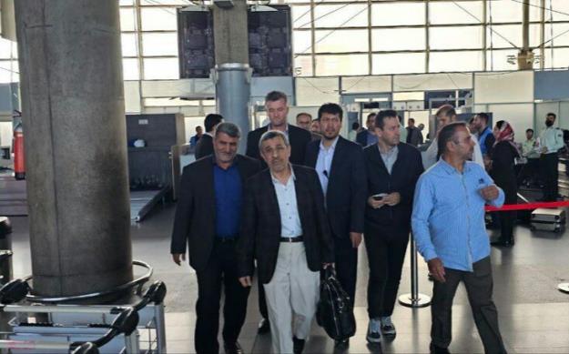 آن‌ها که با احمدی‌نژاد عکس یادگاری گرفتند، محاکمه شدند