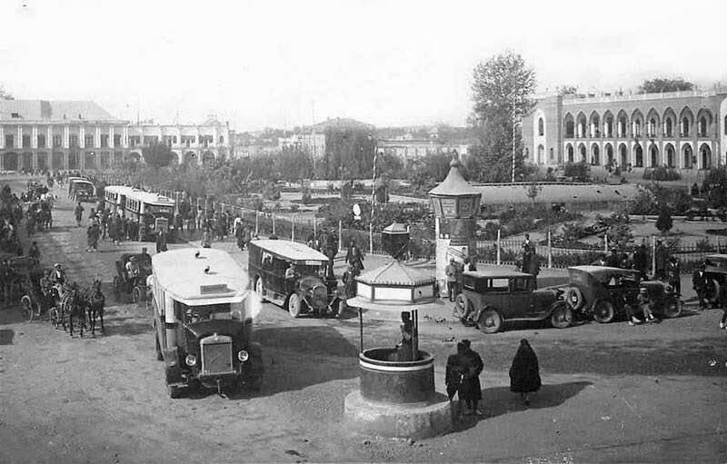عکسی نایاب از میدان توپخانه در زمان قاجار 