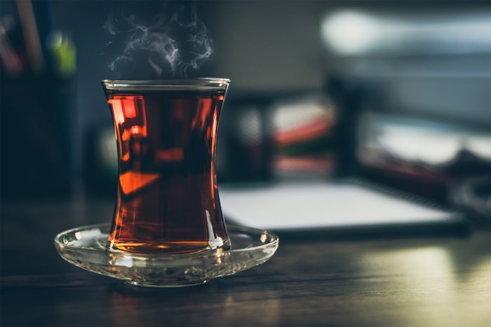 ادعایی دور از انتظار درباره نوشیدن چای فراوان 