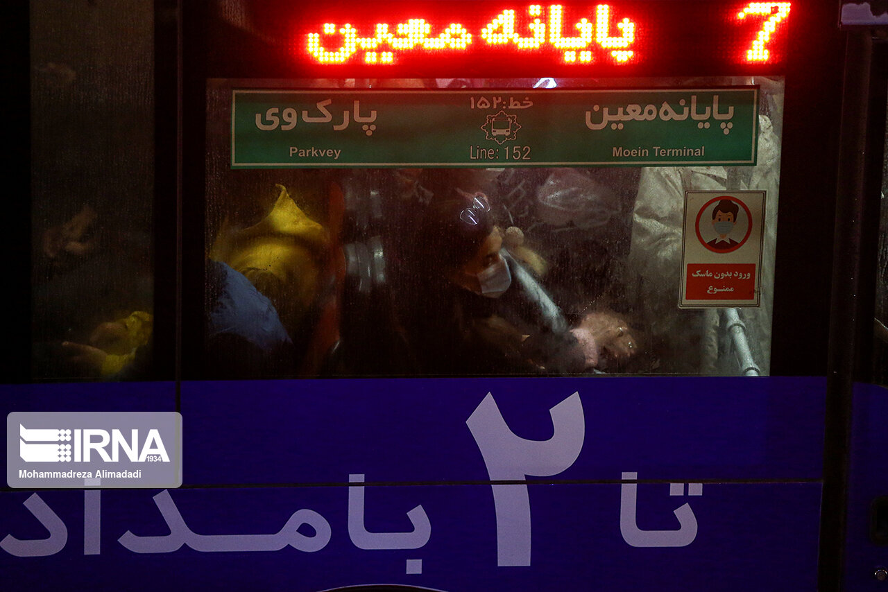 تصاویر دل‌انگیز از حال و هوای پنج‌شنبه‌ شب تهران