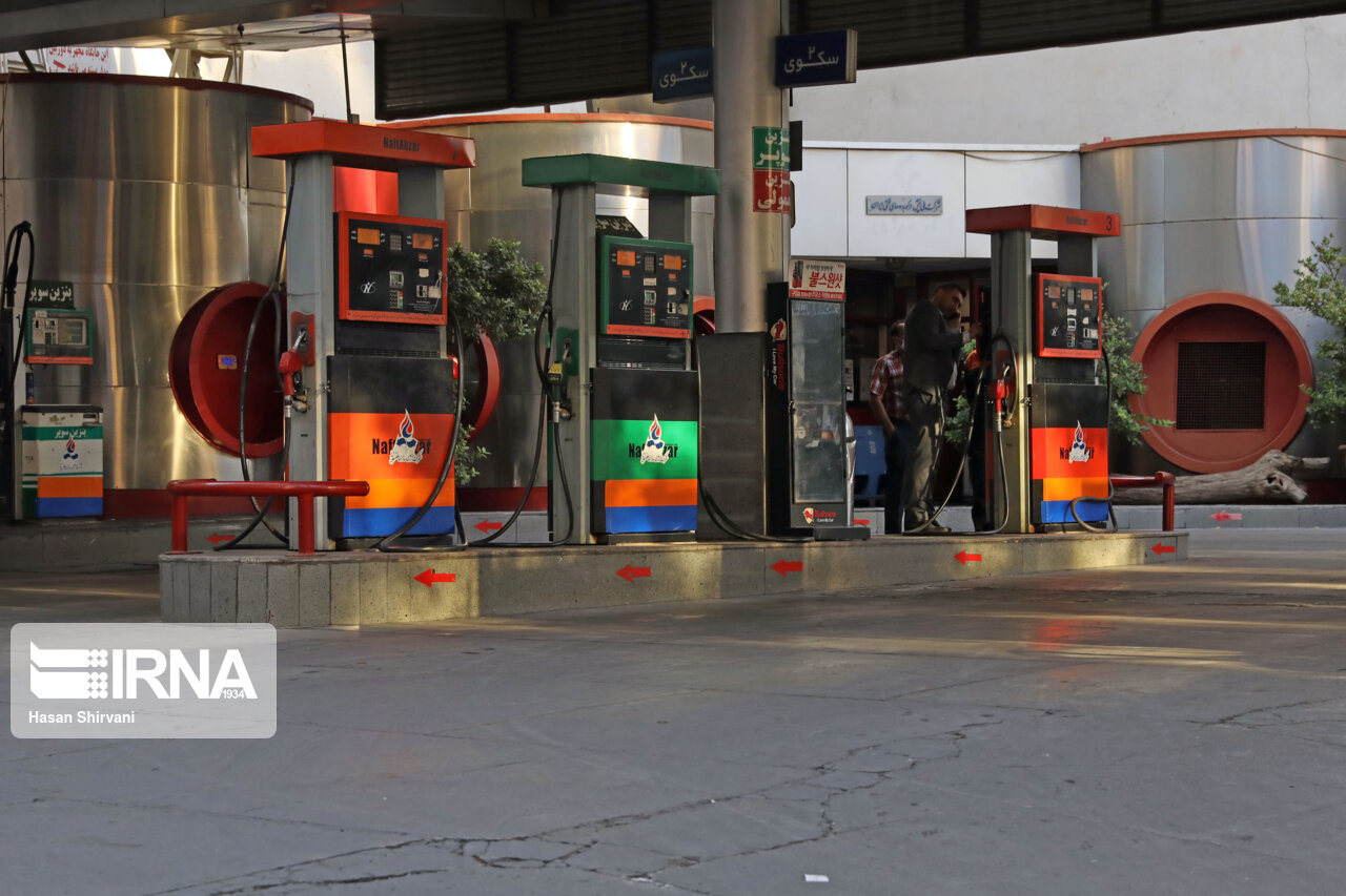 ماجرای تعطیلی پمپ‌بنزین‌ها در تهران چه بود؟