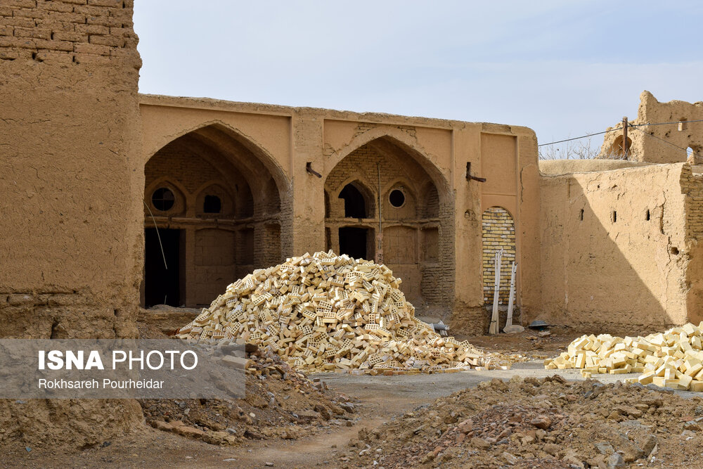 بقایای روستایی که پسر کاوه آهنگر بنا نهاده است