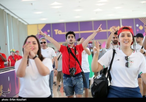 عکسهایی برای نرمالایز بیحجابی در ایران؟