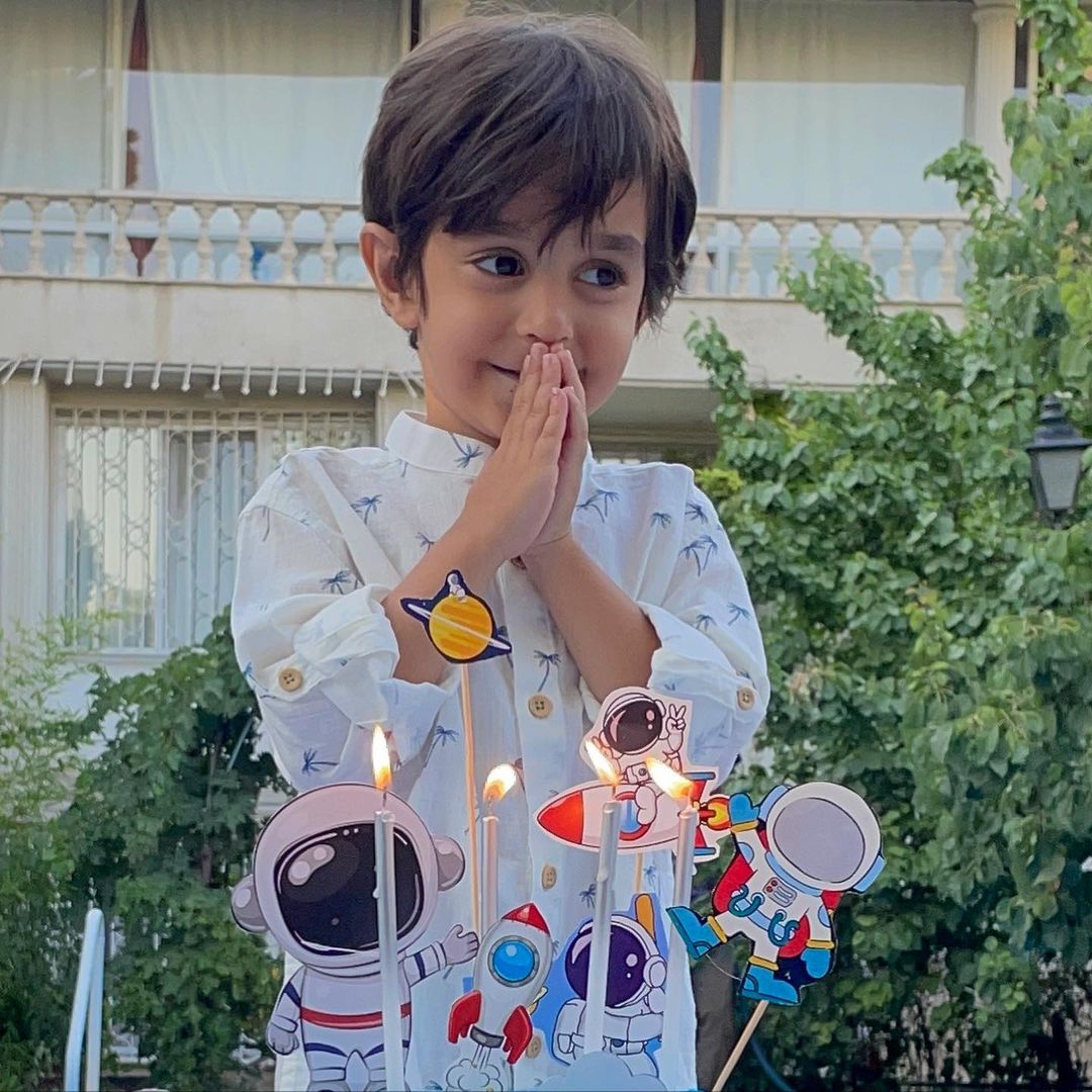 سنگ تمام مجری معروف برای تولد پسرش!