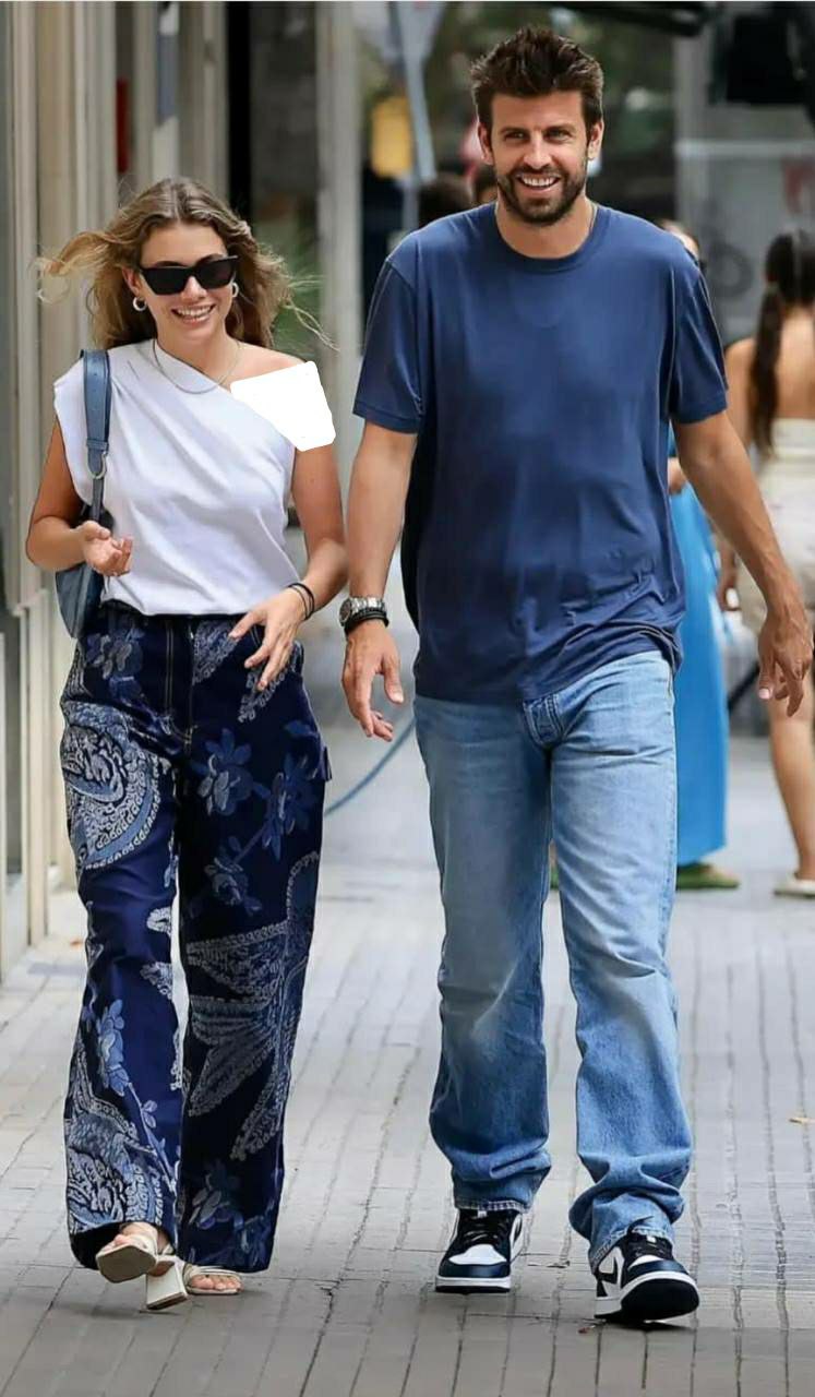 عکس شکار شده از پیکه و نامزد جدیدش در خیابان