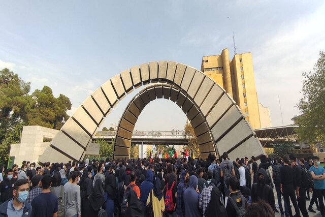 برگزاری تجمع اعتراضی در دانشگاه تهران و امیرکبیر