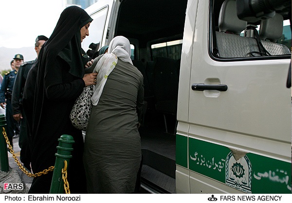 یک ایران تحت تاثیر اشک‌های یک «مادر»