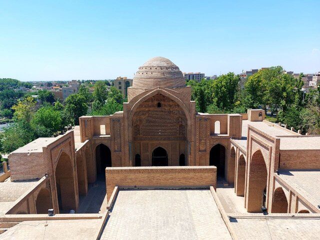 مرمت غیراصولی مسجد ۸۰۰ ساله فاجعه آفرید 