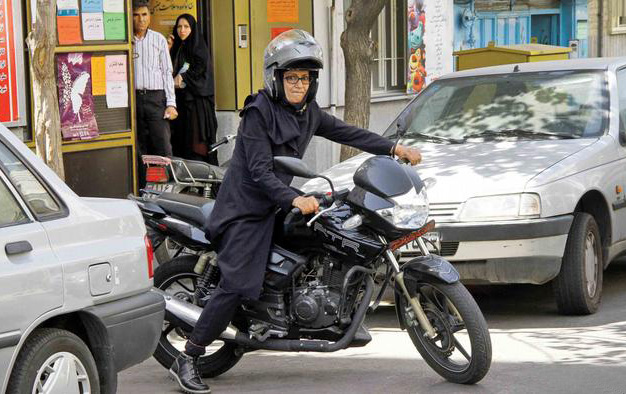 سورپرایز تازه و پُر ریسک زنان برای خیابان‌های ایران