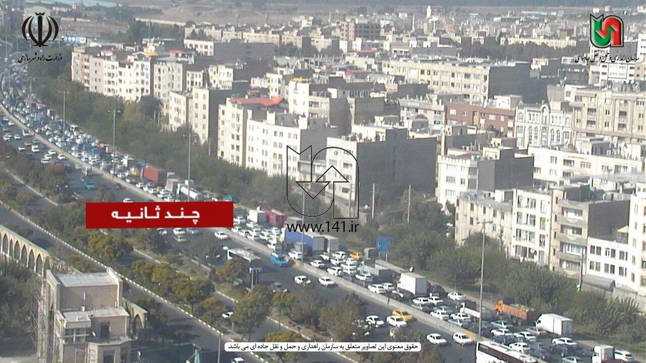 تصویری از ترافیک سنگین در محدوده امامزاده طاهر
