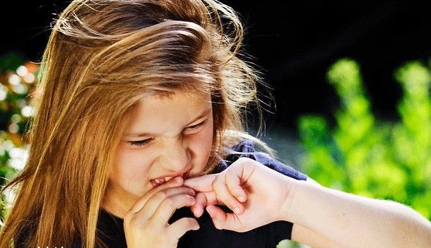 ۶ راهکار ساده برای جلوگیری از جویدن ناخن