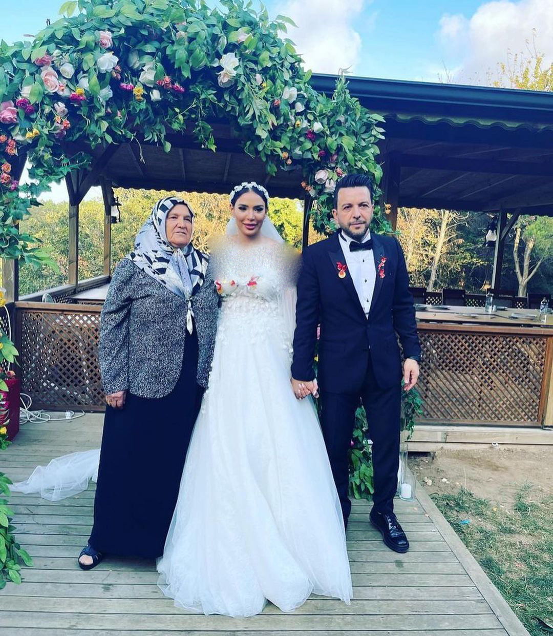 ازدواج مشهورترین خواننده ترکیه با دختر ایرانی!