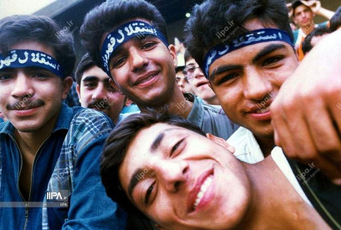 تصاویری جذاب از تماشاگران دربی در دهه هفتاد