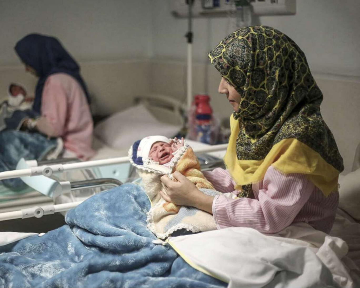 لقب جدید روزنامه دولت برای خانم‌های باردار 