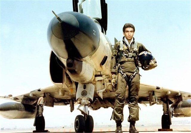 این خلبانِ ایرانی آرزوی صدام را بر باد داد