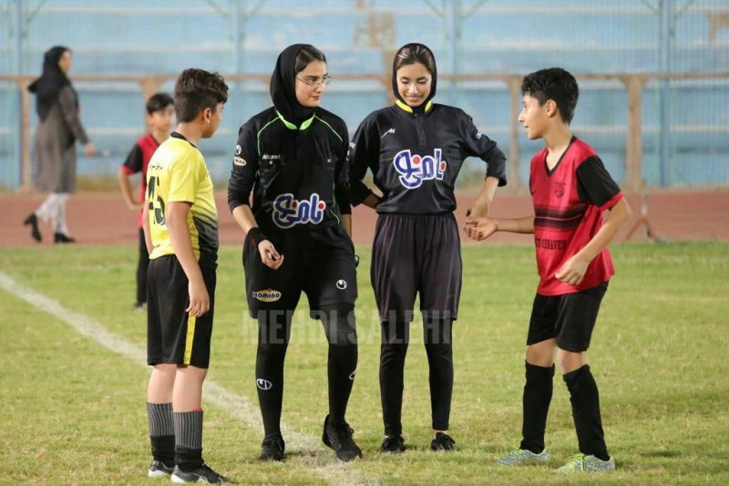 موافقت ایران با قضاوت داوران زن در فوتبال مردان!