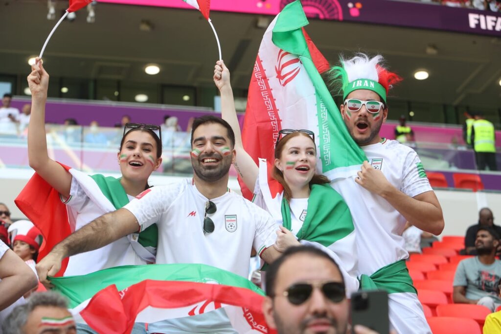 عکسهایی برای نرمالایز بیحجابی در ایران؟