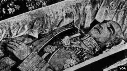 جسد مومیایی رضاشاه در سال ۹۷ پیدا شد؟