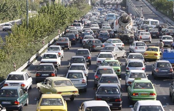 ترافیک سنگینِ جاده چالوس مسافران را غافلگیر کرد