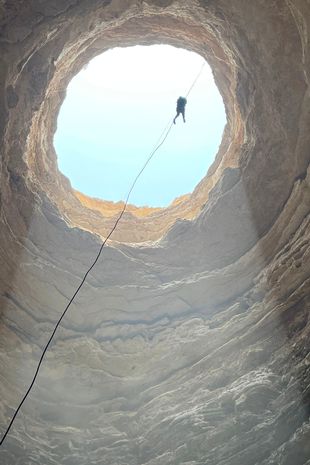 0_YEMEN-NATURE-GEOLOGY-CAVING-SPELUNKING