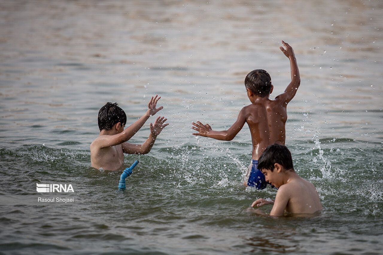 چند قاب جالب و دیدنی از آبتنی در نقش جهان