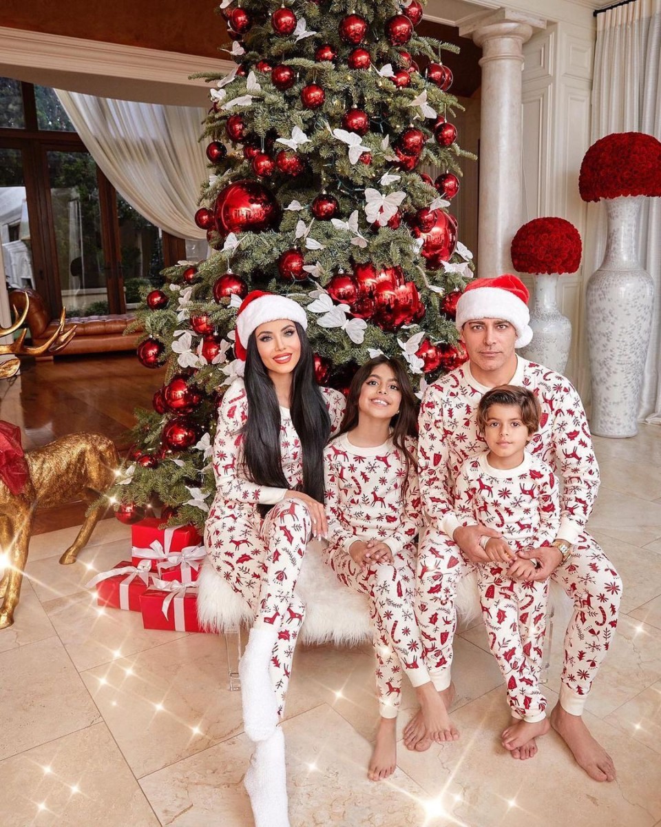 تصاویری از کریسمس مردِ میلیاردر ایرانی ساکن آمریکا