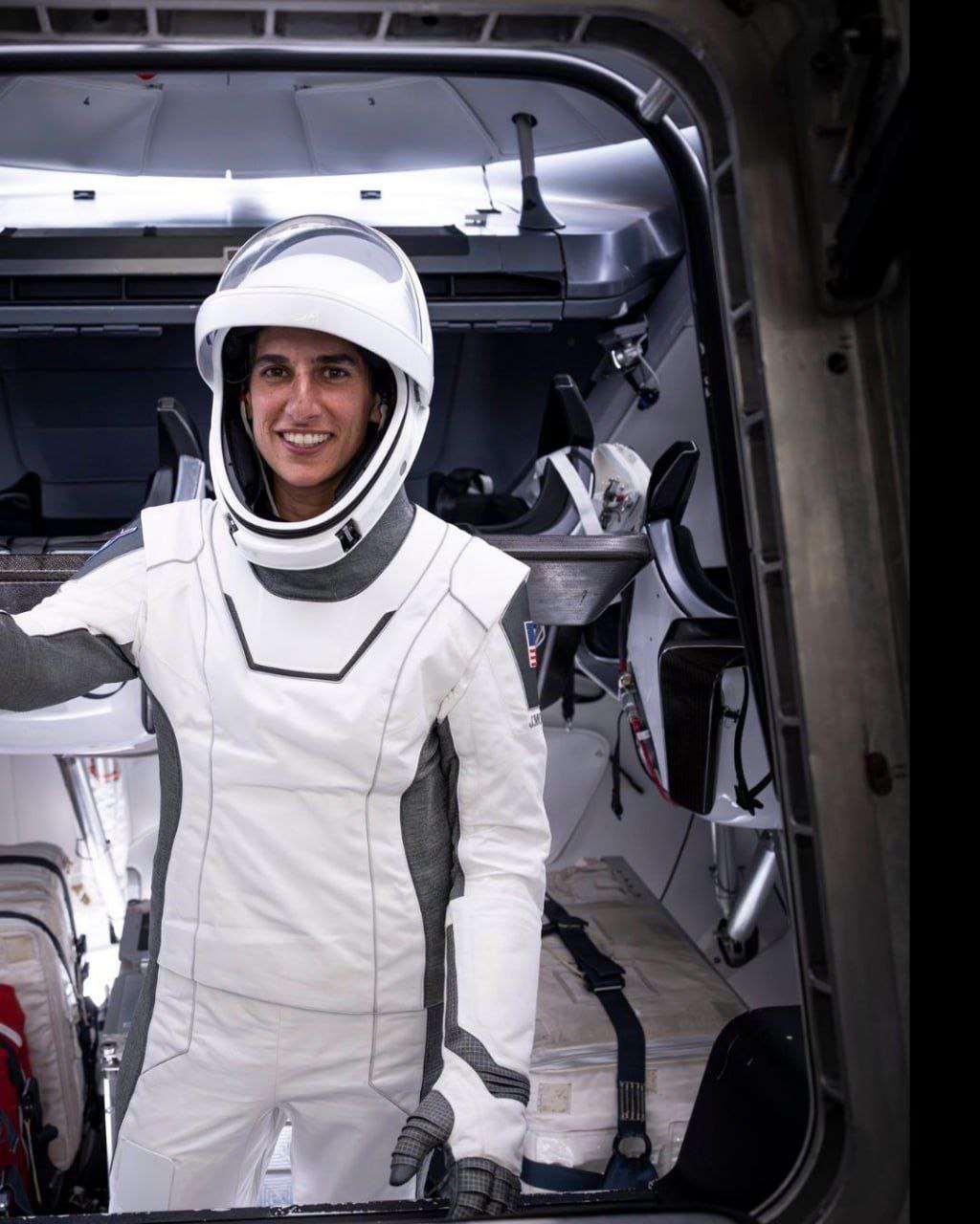 این زن ایرانی زیبا، چند روز دیگر به فضا می‌رود