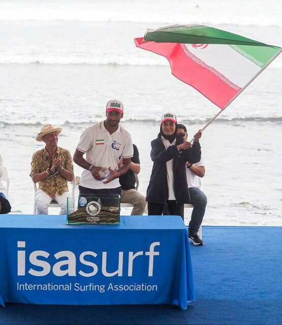 اولین زن ایرانی در مسابقات جهانی موج‌سواری