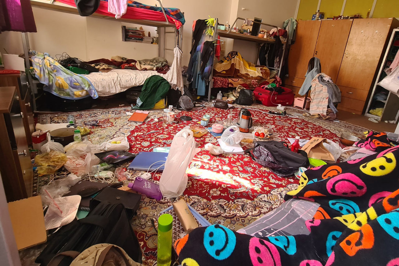 عکس‌های لو رفته و کاملا خصوصی از چند خوابگاه دانشجویی در ایران 