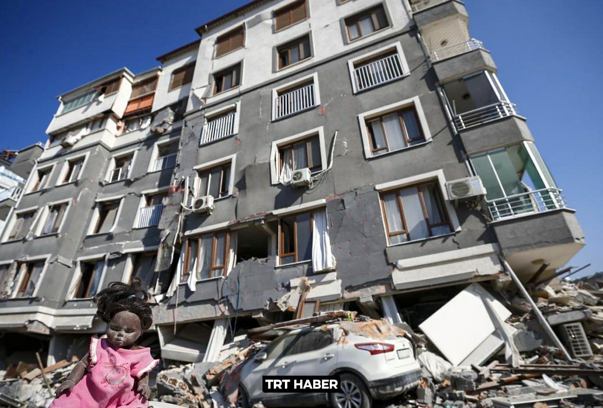  اسباب‌بازی‌های به‌جامانده از کودکان در زلزله ترکیه