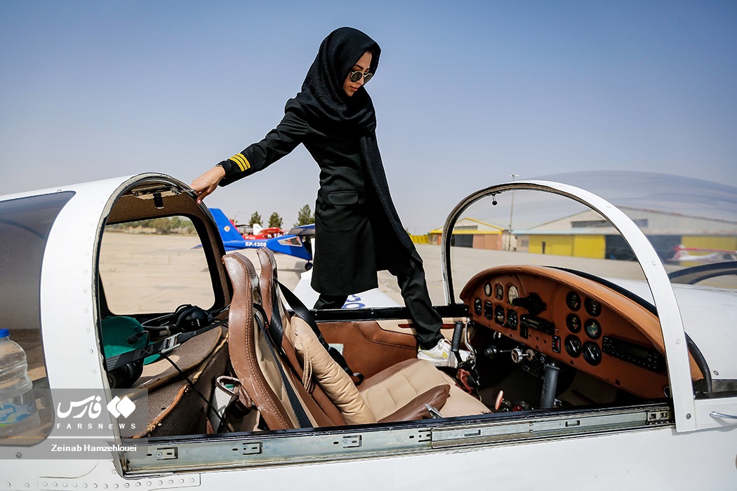 تصاویر جذاب از شوق پرواز در دختر ایرانی