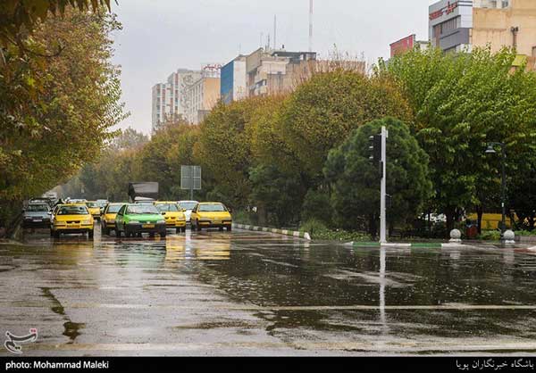 تصاویری از بارش باران دل‌انگیز در تهران
