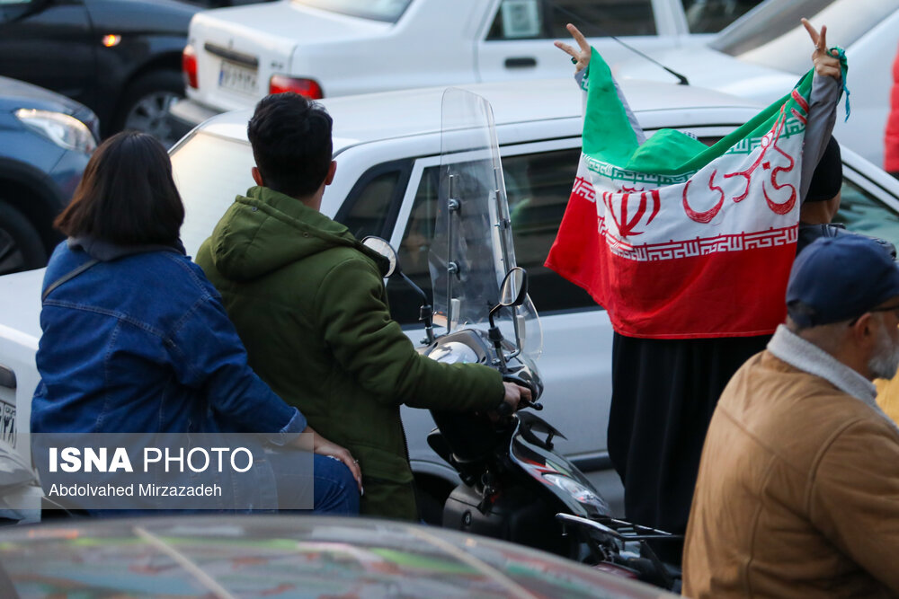 عکسهایی برای نرمالایز بیحجابی در ایران؟