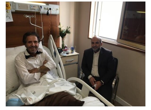 اولین عکسِ ابوالفضل پورعرب روی تخت بیمارستان