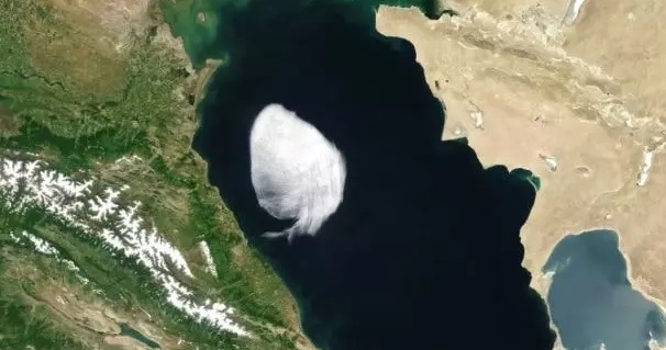 عکسی ماهواره‌ای از ابری عجیب روی دریای کاسپین