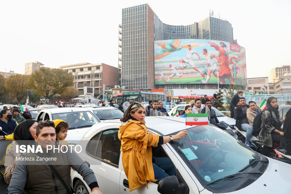 تصاویرِ ایسنا از شادی و سرور به سبک زنان تهرانی 