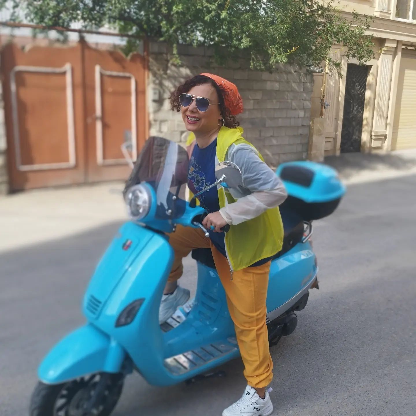 موتورسواری خانم بازیگر مشهور در قائم‌شهر