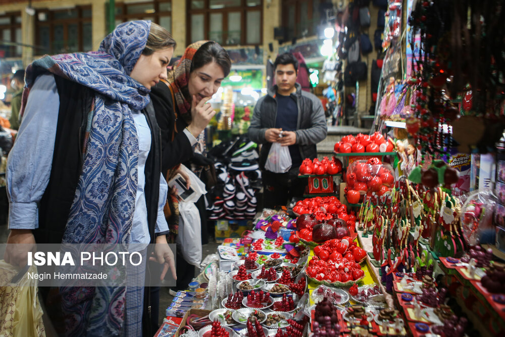 تصاویری از بازار تهران در آستانه بلندترین شب سال 