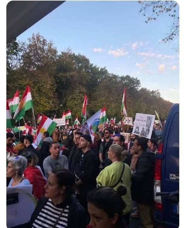 گزارش «تسنیم» از تجمع امروز ایرانی‌ها در برلین