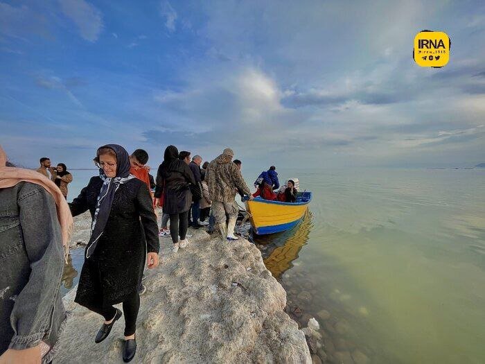 بازگشت قایق‌های تفریحی به دریاچه ارومیه