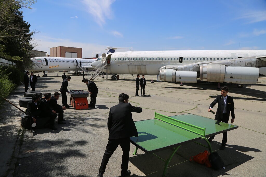 هواپیماهای مسافربری کلاس درس پسرهای تهرانی 