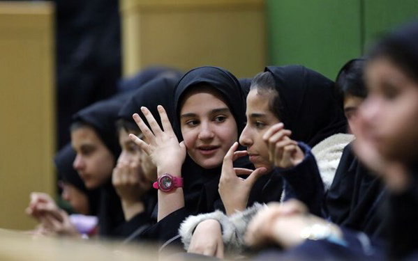 جعبه سیاه مسمومیت دختران به دست کیهان و رفقا باز شد