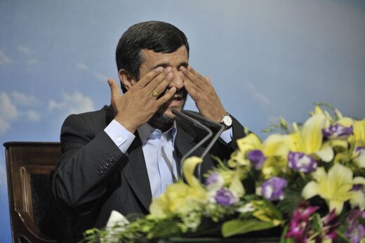 سکوت عجیب محمود احمدی‌نژاد ادامه دارد! 