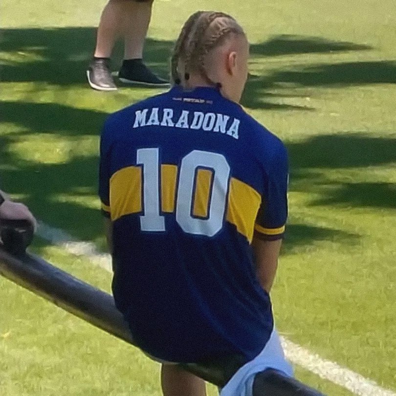 ارلینگ هالند با لباس شماره 10 دیگو مارادونا