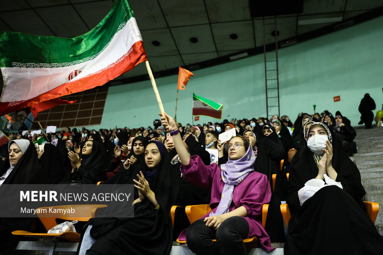 تصویری متفاوت از تجمع مدافعان حجاب