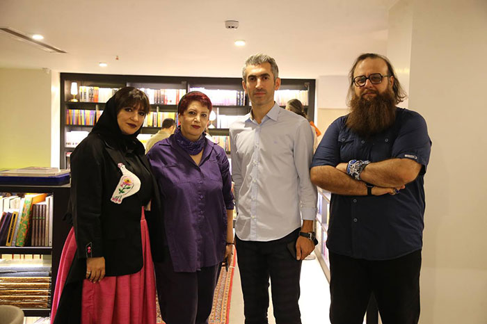 تصاویری از حضور وریا غفوری در افتتاحیه کتابفروشی مجتبی جباری